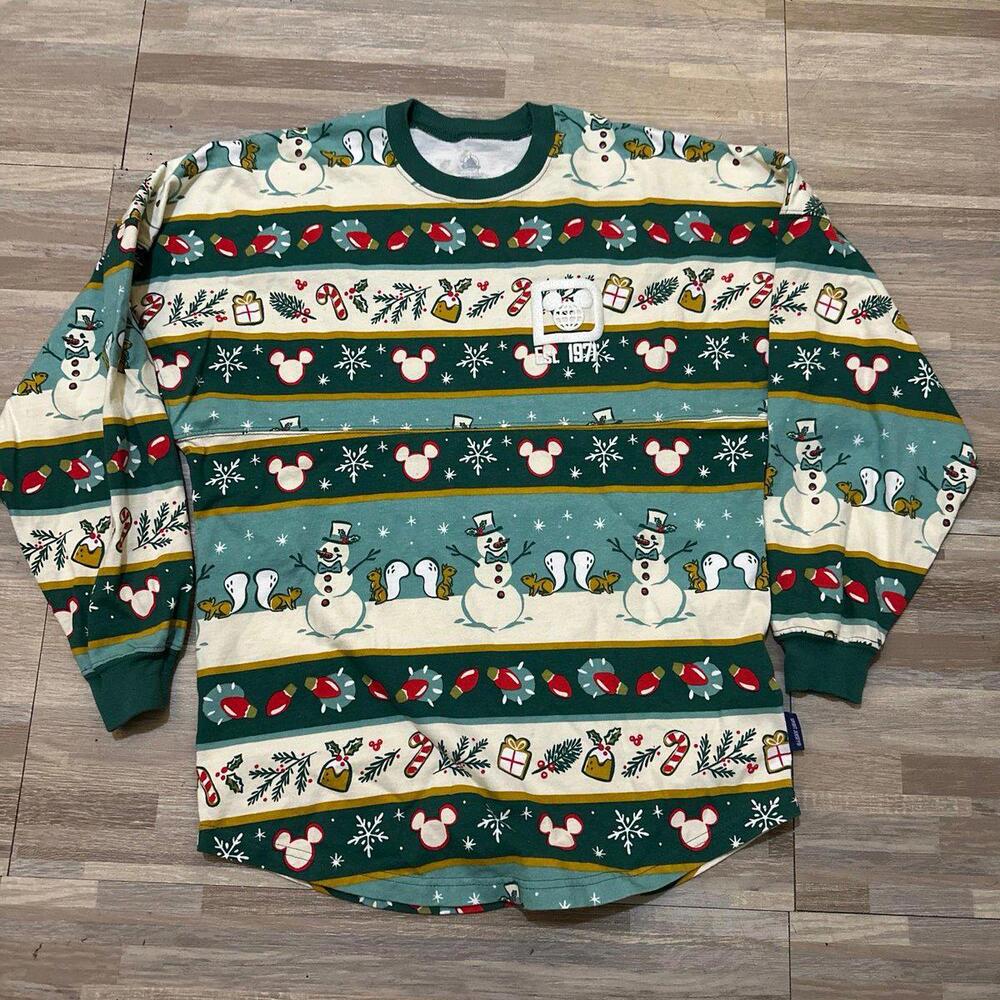 Disney holiday winter Wonderland spirit jersey XS